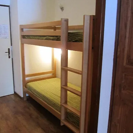 à Avec Wifi Et Parking, Animaux Acceptés - Fr-1-512-245 Appartement *